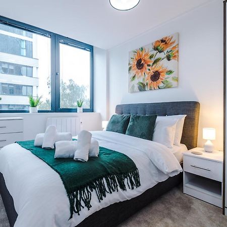 New! Stylish 2-Bed Apartment In Manchester By 53 Degrees Property - Amazing Location, Ideal For Small Groups - Sleeps 4! Exterior foto